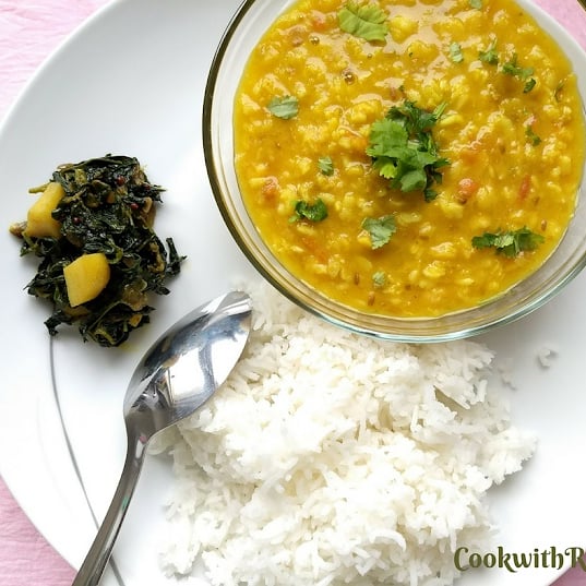 CookWithRenu's tweet photo. Char Dal (Mixed Dal)
A mix of 4 diff dals/Lentils which is protein packed, low in calories, gluten free and vegetarian @ https://t.co/Pp0TNKjeKZ
#cookwithrenu #chardal #dal #mixdal #lentil #lentilsoup #protein #vegetarian #vegan #lowcalories #TrendingNow https://t.co/Vp2hrvGXvC