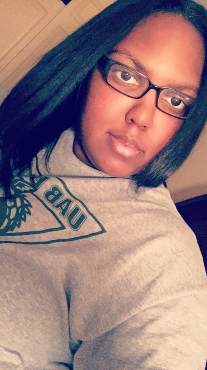 ebony_jadarenee's tweet photo. #NaturalHairTwitter https://t.co/GIaAqGtnj5