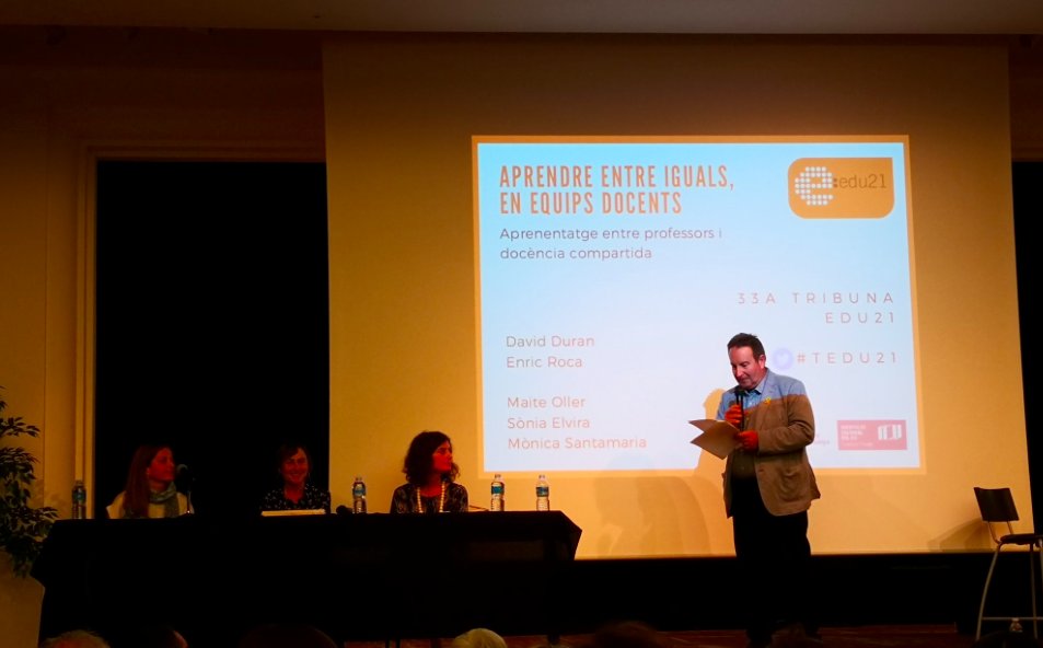 escolapiacat's tweet image. Aprendre entre iguals 🤝 @escolapiabalmes va acollir ahir la 33a Tribuna @Edu21_cat #TEDEDU21 La millor manera d&apos;innovar és compartint coneixements, treballant en equip. #equipsdocents #educació #SUMMEM