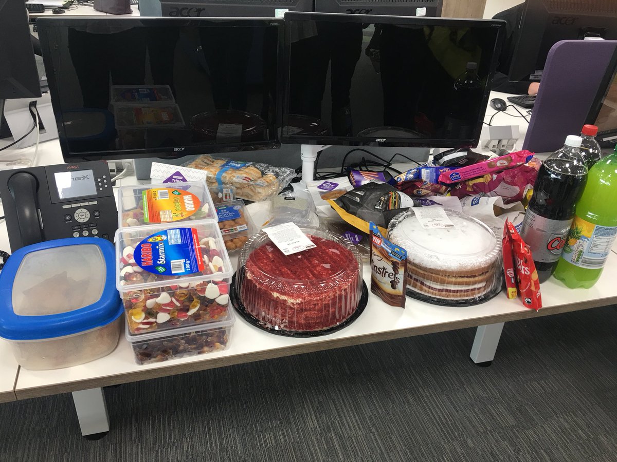 inthelifeofPI's tweet photo. Now thatโs what I call a Friday fuddle! #fridayfuddle #thatfridayfeeling https://t.co/IGJpVXai0H