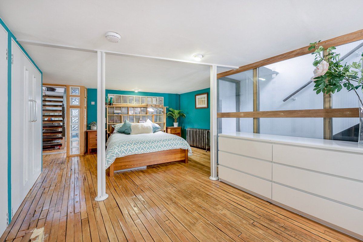 Waltonestates's tweet photo. Fabulously decorated split level 2 bed Highbury apartment https://t.co/S9eYfk3XrD
#LondonPropertyConsultant #Interiordesign #Highbury #NorthLondon #PrimeLocation #NewtotheMarket #Zoopla #Rightmove #Lonres #Apartment #PropertyforSale #Investment #PropertyPortfolio #Arsenal https://t.co/DsIZ0Qaola
