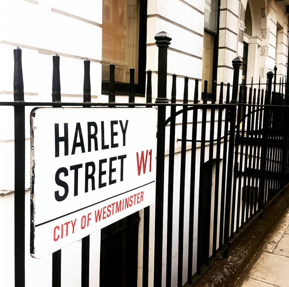 Another Busy Day - Harley Street - Spring - Sunshine

#ulianagout #doctor #academy #harleystreet #marylebone #london #international #aestheticmedicine #injectables #chemicalpeel #skinhealth #beauty #motivation #sun #friday #spring #happy #smile #beautyblogger #like4like #follow