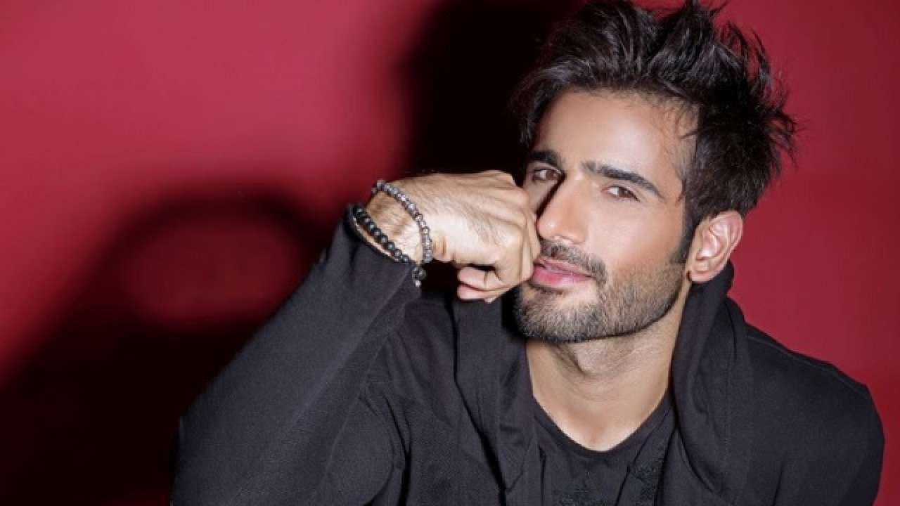 Happy Birthday to Karan Tacker     About:  