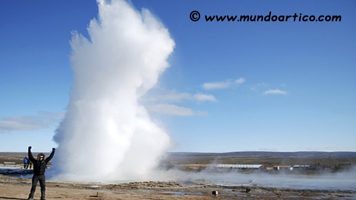🏔Viaje guiado rodeando la isla de los mil colores🌎. Islandia🇮🇸un lugar en donde ver las poderosas fuerzas de la naturaleza: volcanes, géiseres, desiertos de lava, cascadas, glaciares, desiertos de lava, cascadas...❄Puedes ver más viajes en: mundoartico.com❄