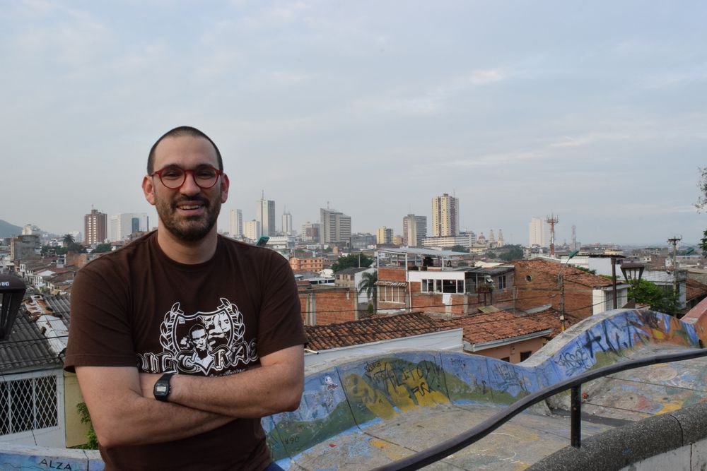 SocialWOTS's tweet photo. #Reportage Il prossimo 27 maggio la #Colombia si recherà alle urne per eleggere il nuovo presidente. @marcoypurpura ci offre uno spaccato sulla complessa situazione politica del Paese: mentre la #pace con le #FARC arranca, il narcotraffico cresce. Leggi su https://t.co/1bXCWm23JQ https://t.co/qYUz7Dl1qB