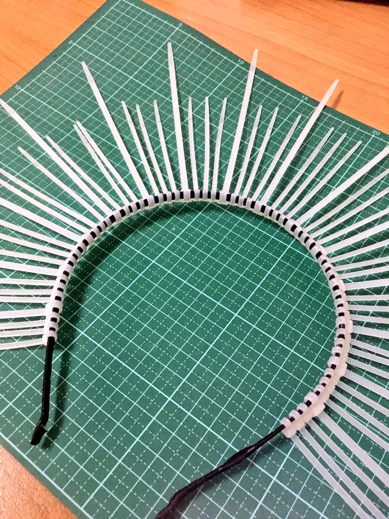 後光カチューシャの作り方とアレンジ