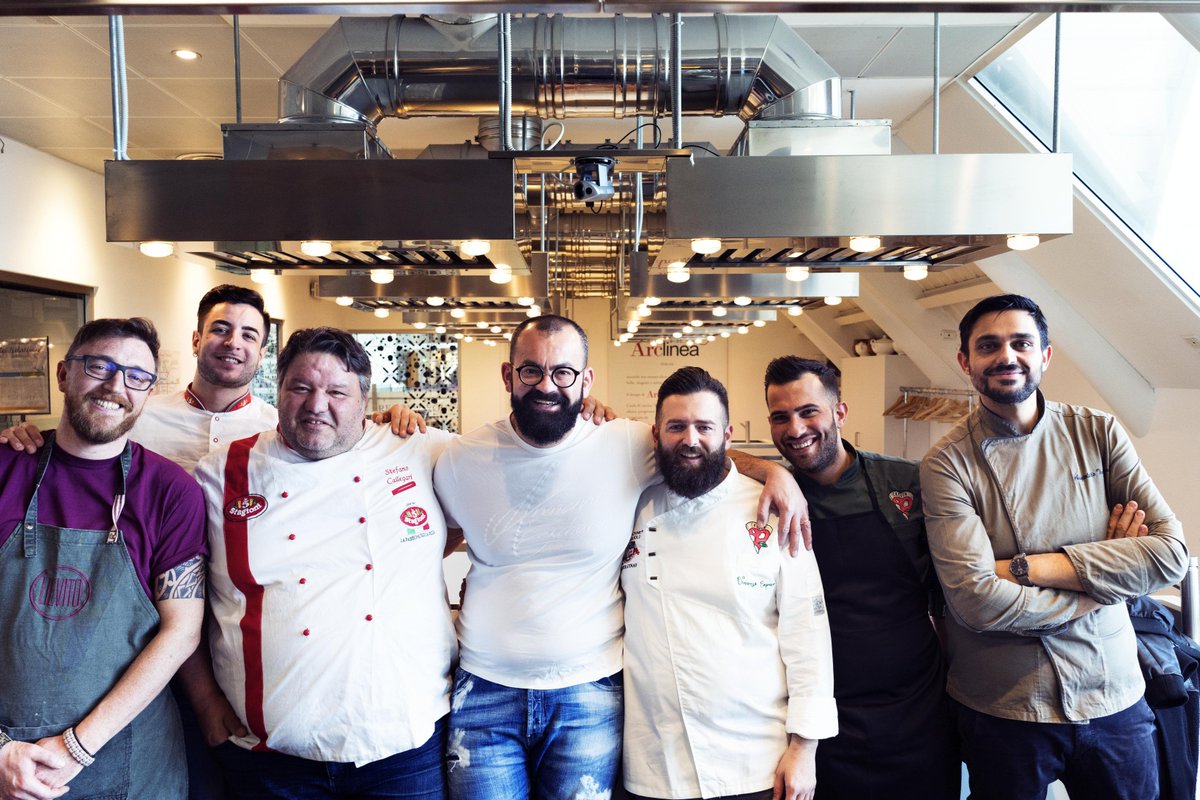 Si moltiplicano gli eventi legati alla #pizza anche nella #Capitale. Partito in questi giorni, e fino al 17 giugno, "Maestri di impasto" da <a href="/eatalyroma/">Eataly Roma</a> . Nel post pizzaioli e date.
#pizzalover  #Roma #giridigusto
<a href="/tania_mauri/">Tania Mauri</a> <a href="/passionfruithub/">Passion Fruit Hub</a>
bit.ly/2G6ZZTY