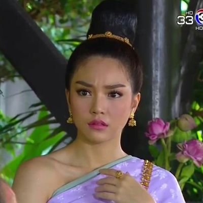 gbc91953137's tweet photo. พี่ปรางตอนบ่าย2 VS พี่ปรางตอน1ทุ่ม 
น่ารัก♥ หลงแล้วหลงอีก.❤🐰🌈
#บุพเพสันนิวาส #สายลับรักป่วน #ladiiprang https://t.co/wryLn1eigo