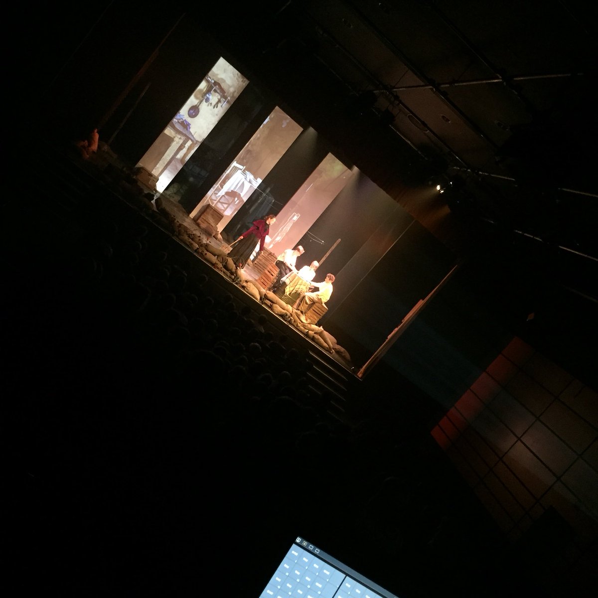 welly_tech's tweet photo. Great final performance of #privatepeaceful this afternoon with @WellyTheatre #inspired #projection #lighting @WellyArts1 https://t.co/qup23NpmMb