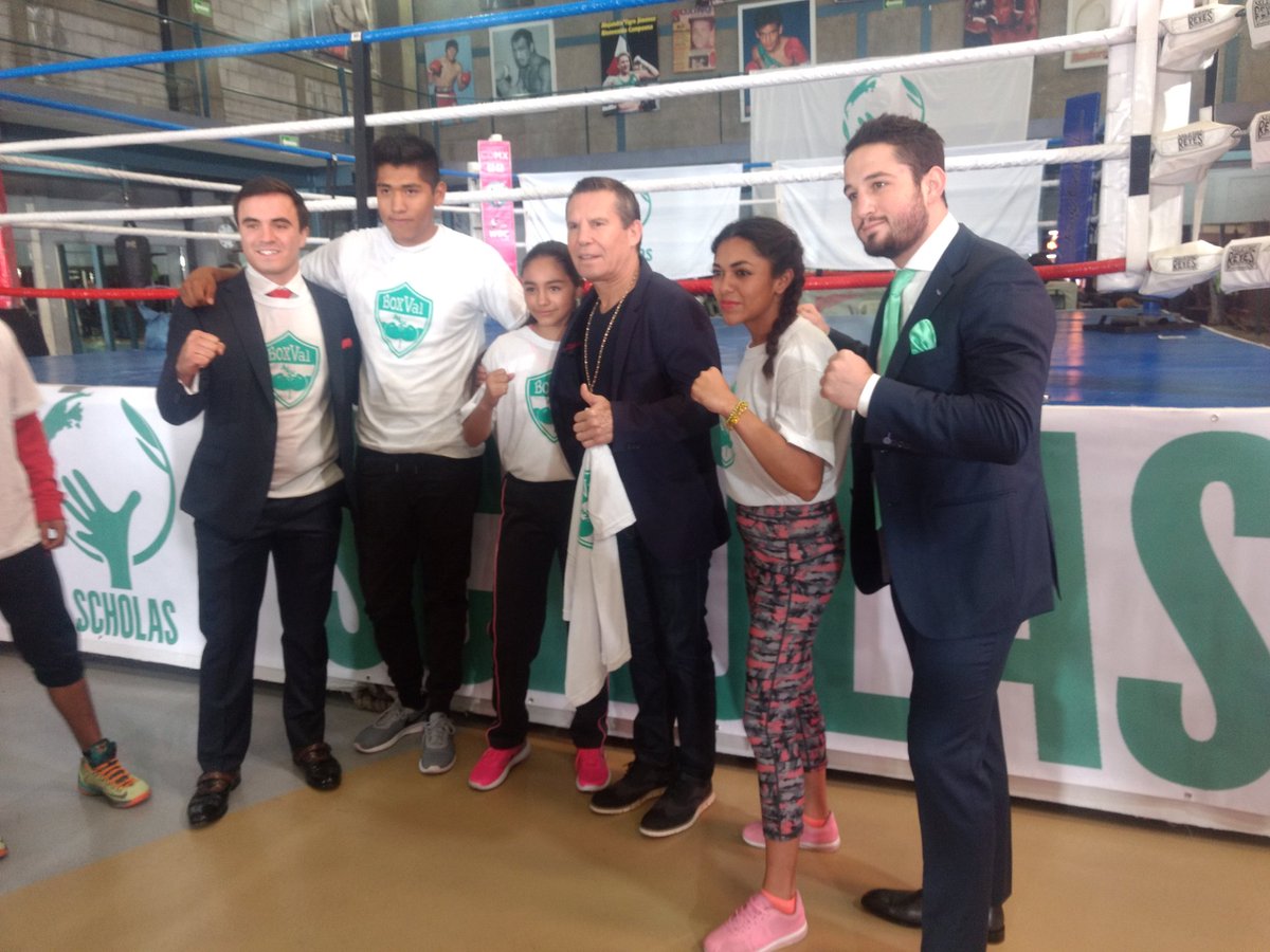wbcmoro's tweet photo. En tan sólo unos minutos, niños, jóvenes y el gran campeón mexicano, @Jcchavez115 , platicarán con @Pontifex Francisco, acerca de la iniciativa" @InfoScholas #BoxVal " ; programa que fomenta el deporte cómo agente de cambio para hacer de nuestro mundo uno más solidario y justo. https://t.co/4XxQt2c3P0