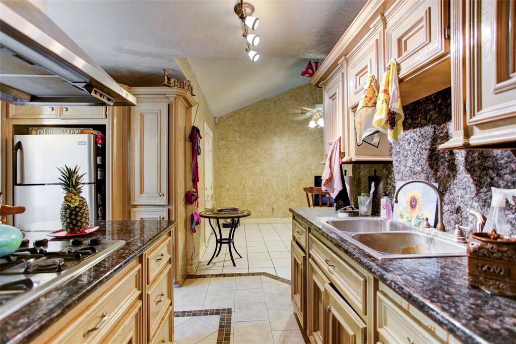 zig_zan's tweet image. Residential Home at Houston

HOME DID #NOT FLOOD CHARMING 1 #STORY HOME located in FALL-BROOK Fully gated #yard area #carport spacious #living room beautiful #kitchen &amp;amp; #POOL Easy access to both I-45 and Beltway 8

ping : (281)809-6017

 Visit: goo.gl/Nt3sf6