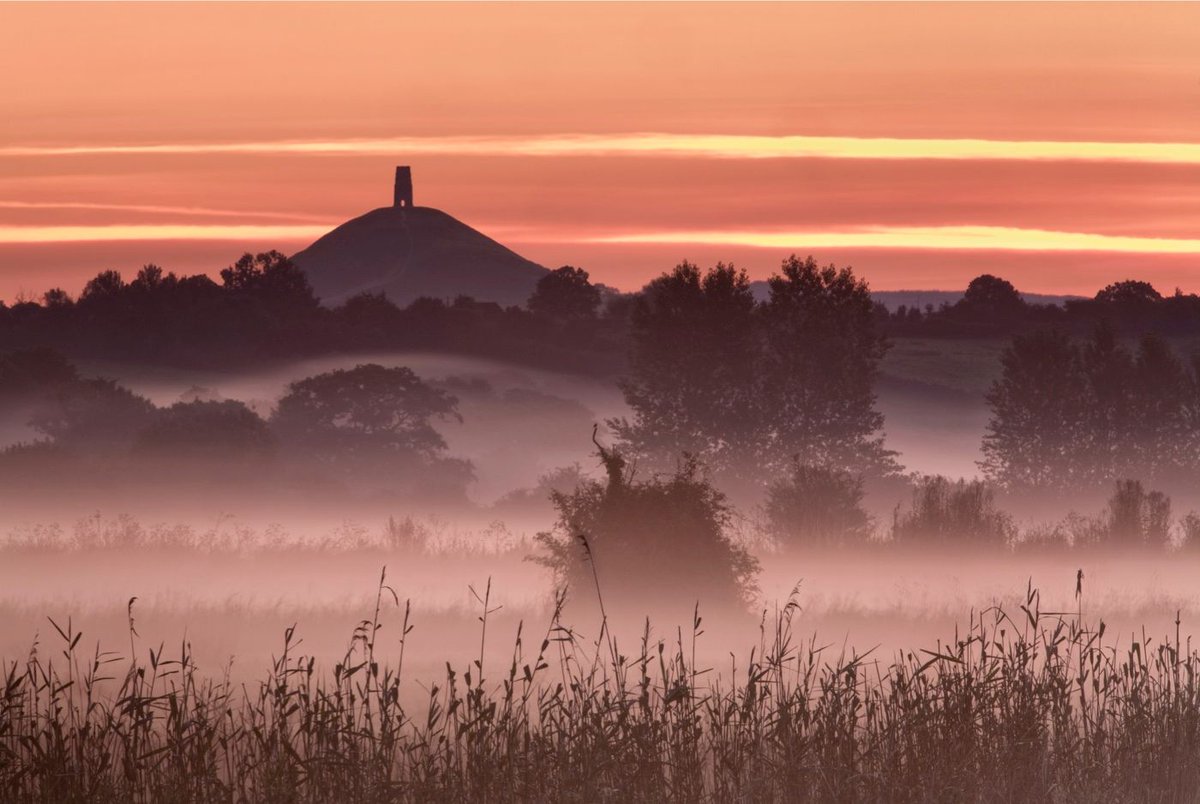 Small Hill Rise There are plenty of #smallhills to enjoy in #Britain! Discover more ...