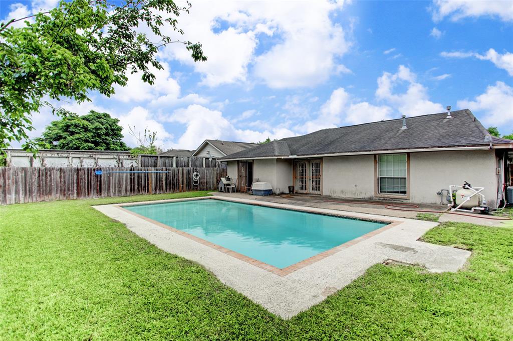 zig_zan's tweet image. Residential Home at Houston

HOME DID #NOT FLOOD CHARMING 1 #STORY HOME located in FALL-BROOK Fully gated #yard area #carport spacious #living room beautiful #kitchen &amp;amp; #POOL Easy access to both I-45 and Beltway 8

ping : (281)809-6017

 Visit: goo.gl/Nt3sf6