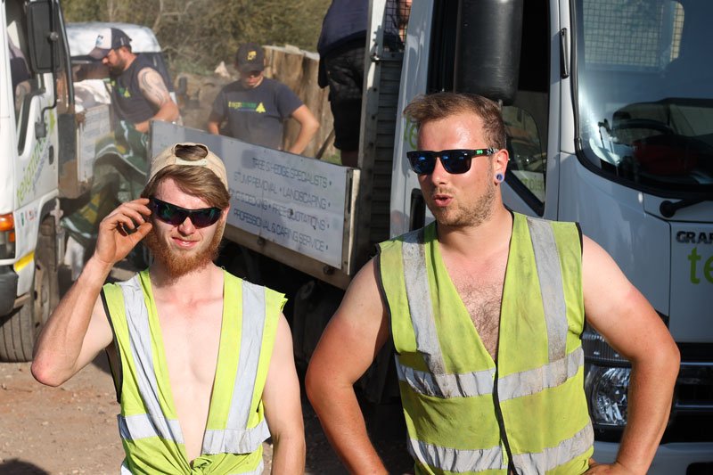 teigntrees's tweet photo. The Teign Trees & Landscapes calendar boys have been out in full force in this lovely weather we've been having lately with rather more flesh on show than usual 😎🙈 #teigntrees #calendar #comingsoon #sunsoutgunsout #treecrews #landscapers #fridayfun https://t.co/ufSRPeJCy3
