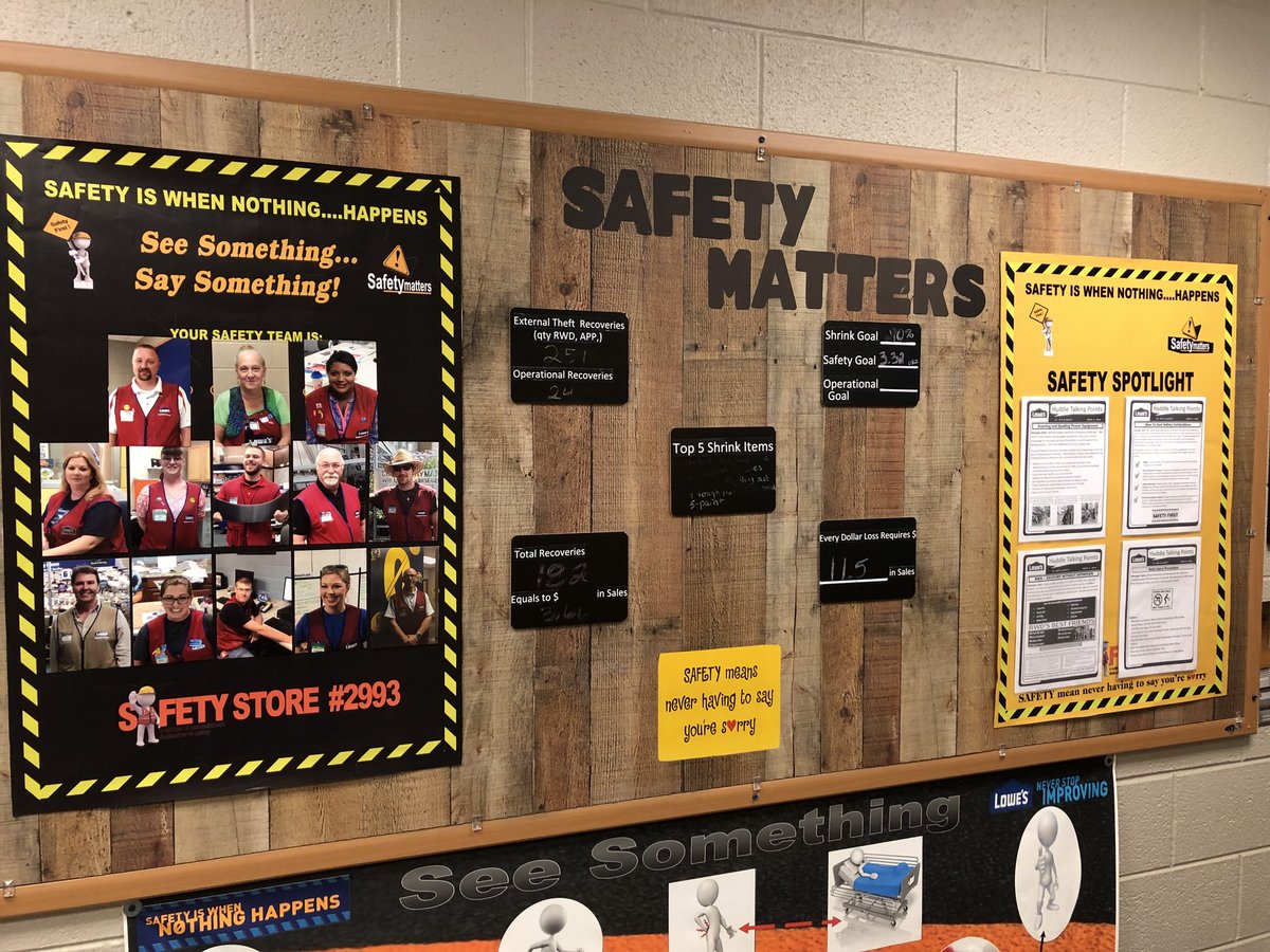 Pdthorpe47's tweet image. Love the employee communication boards in 2993!!!