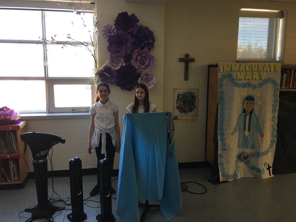 reginamundices's tweet photo. Our Marian Celebration today! Thank you to Ms. Salerni and Ms. D’Onofrio for organizing this wonderful celebration! @MICHAELaCACCAMO @TCDSB @mariarizzo https://t.co/im2l8nZpCF