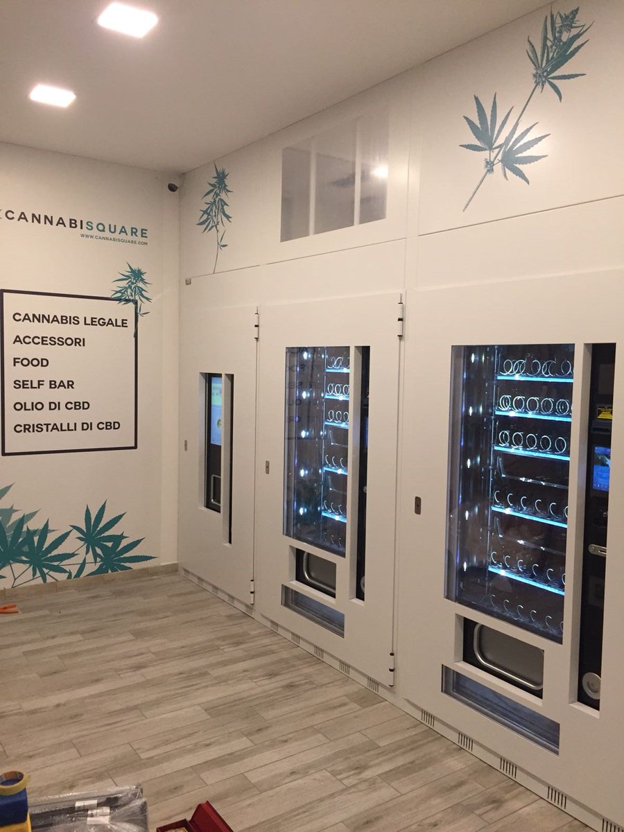 Aperto a Sassari il negozio H24 di prodotti a base di cannabis terapeutico. 
Per far sì che la cannabis sia alla portata di tutti e a tutte le ore CANNABIS SQUARE ha scelto i nostri distributori automatici. 
🌿 
#vending #vendingmachines #cannabis #distribuzioneautomatica