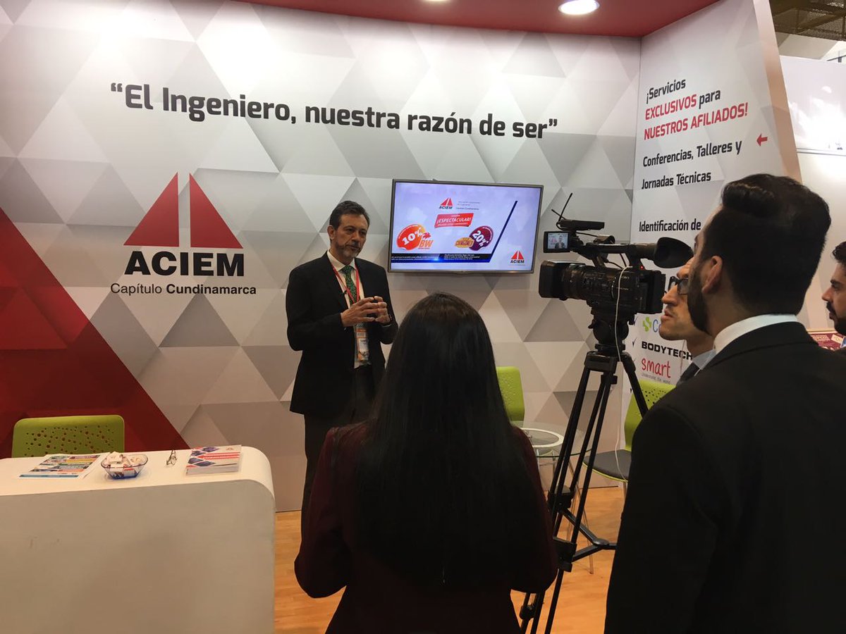 NoriaLatAm's tweet photo. Entrevista a @gtlubcoach, Director General Noria, a unos minutos de arrancar con la última de sus conferencias en el XX Congreso @MttoACIEM.
¡Agradecemos el apoyo, la atención y profesionalidad de todo el equipo de @ACIEMCundinamar!
#NLA #CIMGA2018 #EXpomantener2018 https://t.co/YdgacRtRBa