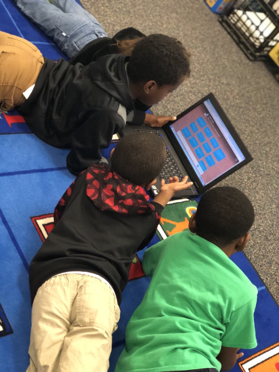 araedaniels's tweet photo. Using the collaborate tool to discuss why we admire Helen Keller on @nearpod @rameytylerisd #firstfrade #friyay https://t.co/yxHmqS8sK1
