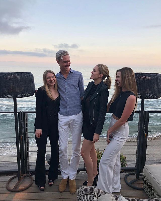 OlineZabell's tweet photo. All smiles in Malibu 💕Straight from the airport to @brxntan graduation dinner! Thanks for an amazing evening🥂 https://t.co/HGMIJIeLFi https://t.co/iBxIzIsEgW