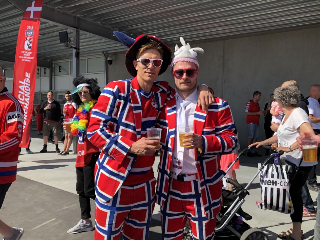 Why wear a jersey when you can wear a 🇳🇴 suit? <a href="/norskishockey/">Norges Ishockeyforbund</a> #DENvsNOR #IIHFWorlds