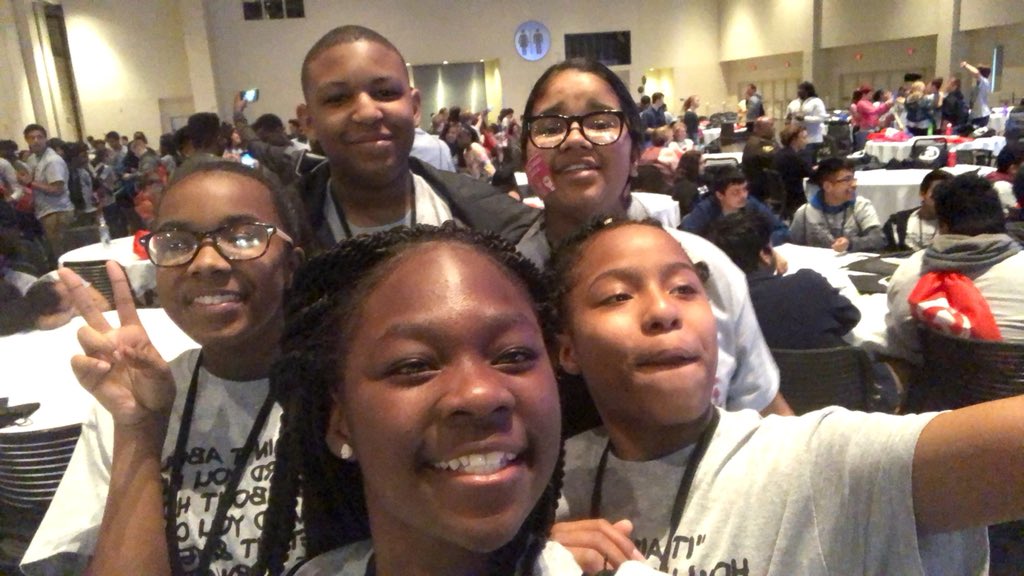 galileoisarebel's tweet photo. #knockout2018 #knockout18 #summitnation.     It’s lit https://t.co/DJ6dmtMttL