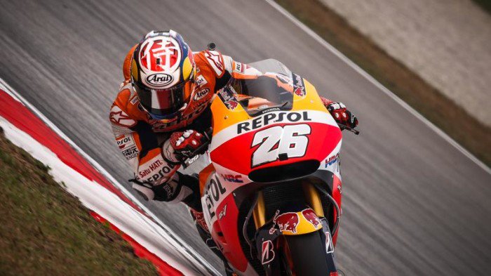 motto_motogp's tweet photo. マルケス、鈴鹿8耐に参戦！？…残念ながらマルケスの現役中はその話はなさそう（MotoGPのタイトル獲得が何より優先だから）だけどホンダは毎年のようにマルケスに鈴鹿に来て8耐走って…ってお願いはしてる模様（笑）最近チラと見たのが、ペドロサのレプソル残留の条件で8耐参戦をチラつかせてるとか… https://t.co/kzJyE5yXOD