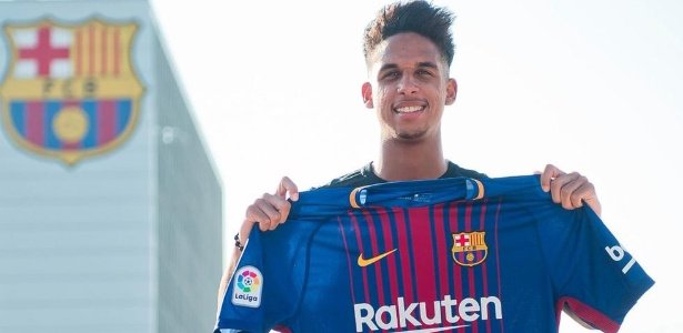 BasePalmeiras's tweet photo. Barcelona não irá exercer a opção de compra por Vitinho, segundo o @mundodeportivo.

O meia não vinha tendo sequência no time titular. Vitinho chegou ao clube em julho de 2017, atuou em 23 partidas e marcou 1 gol.

Mais informações: https://t.co/CtOo11StE1 https://t.co/wZsBwYnIfU