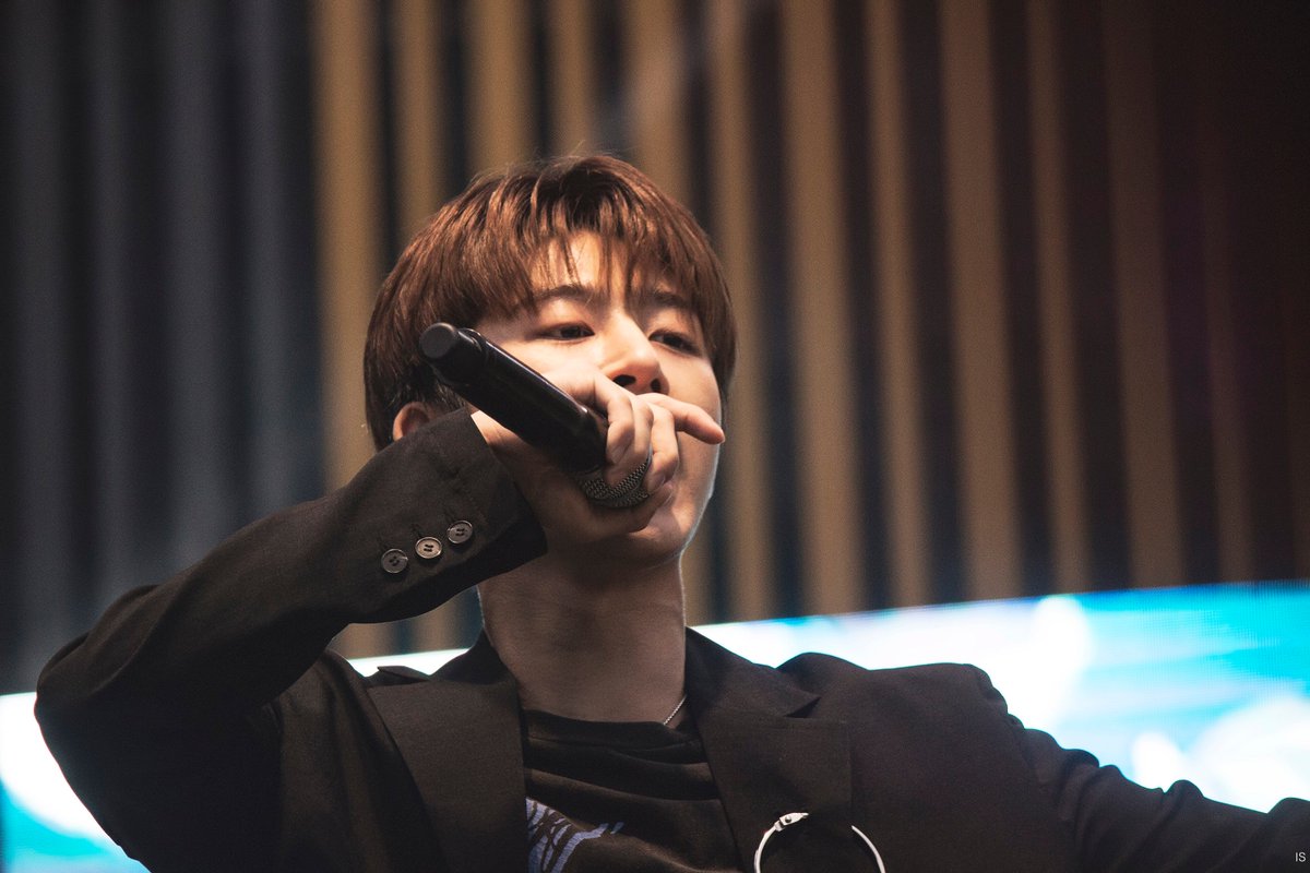is_12211022's tweet photo. 서경대학교 #한빈 #비아이 #BI https://t.co/xFHtl97Asc