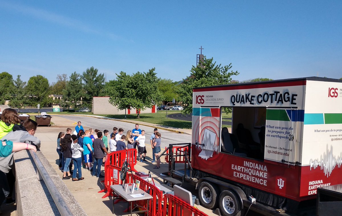 INGeoSurvey's tweet photo. Beautiful day to learn about earthquakes & #earthquakepreparedness with the #QuakeCottage. https://t.co/wronql7a3N