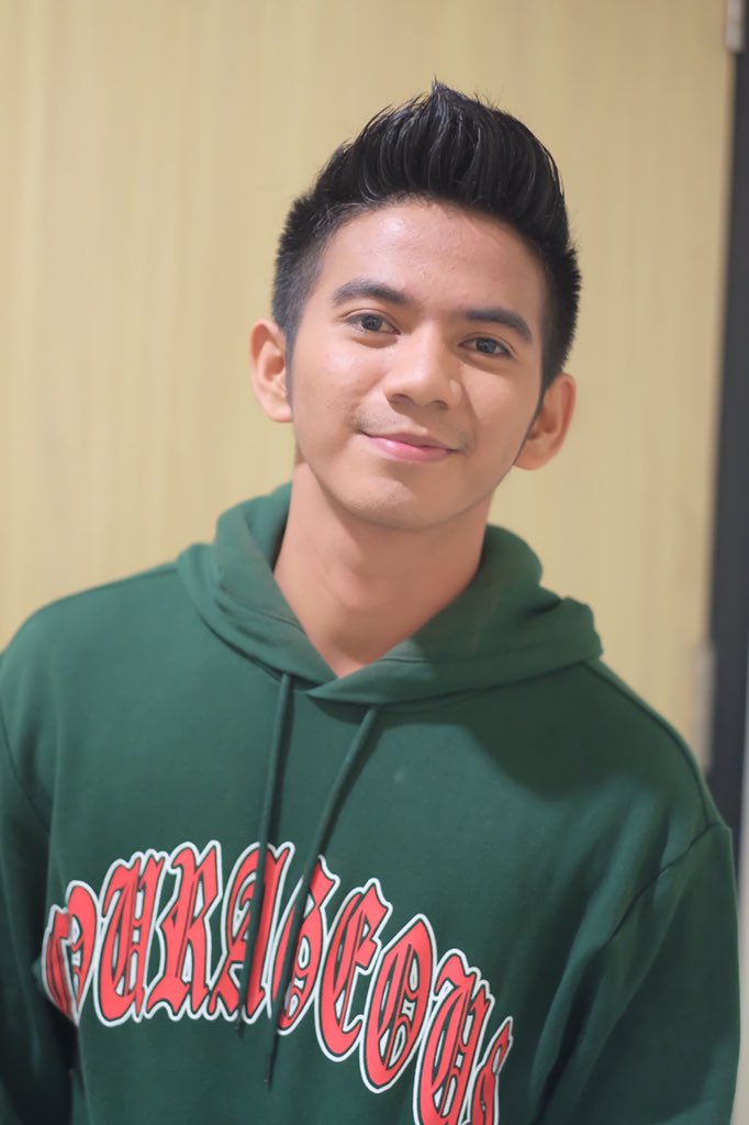 #RizkiRidhoSelaluDiHati
Monyong brohhhhh monyongg😘😘💝💝💝❣️❣️❣️❣️❣️