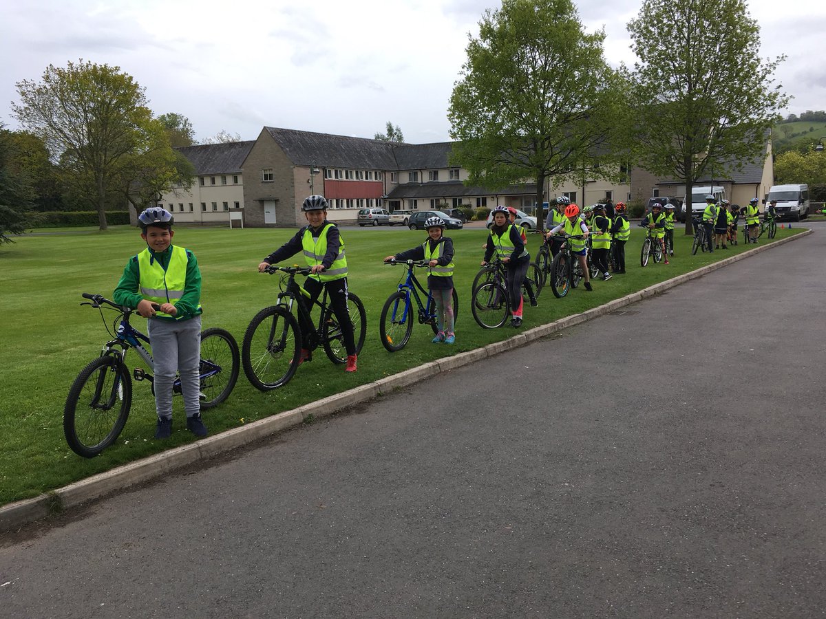 StNicks_CCB's tweet image. Great job Year 6! Cycle safety sessions going very well under Mrs Gardener’s expert eye! #stoplookandlisten @SustransCymru