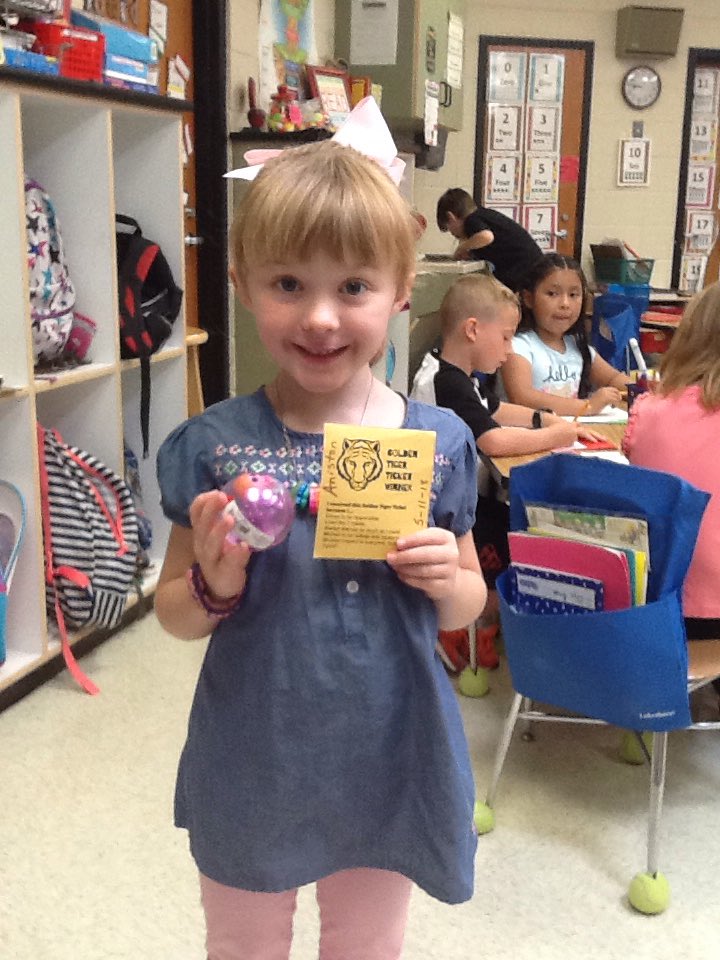 DebbieEmbry's tweet image. Aniston is our Golden Tiger Buck winner!  Way to go, Aniston!🎉🎉