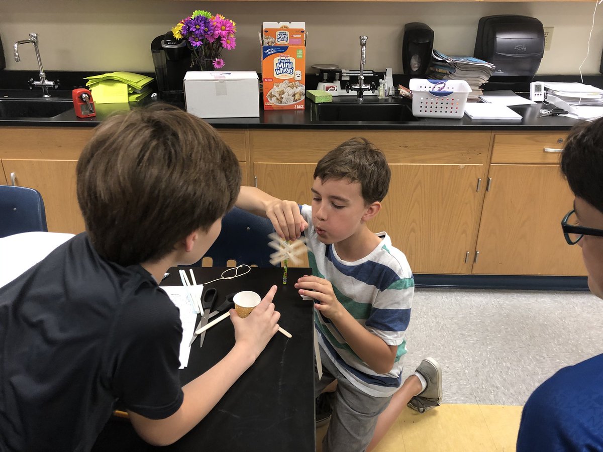 LBDonatelli's tweet photo. Building wind turbines to utilize renewable resources. Whose turbine can lift the most pennies?? #ymstags https://t.co/mmiskB8moc