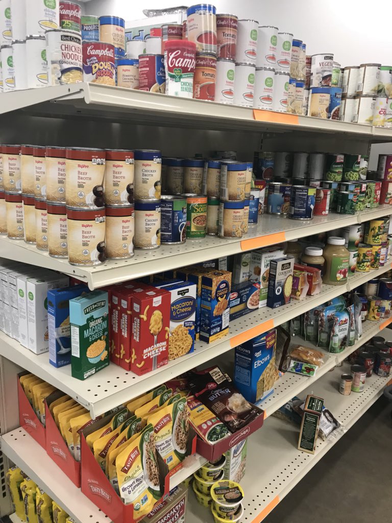 kdevorestanley's tweet image. 1 MILLION lbs. of food is distributed through @FOODBANKIOWA each month!