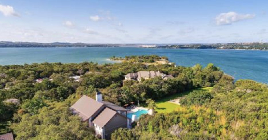 TRE_AustinTX's tweet photo. 14503 Ridgetop Terrace #B is a stunning 1.5 acre property on Lake Travis and just a five minute drive to the Oasis, the best sunset-viewing spot in town. #travisrealestate https://t.co/RCF8EWeux6