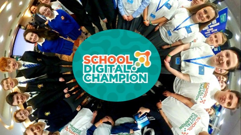 LifeStyleRTE's tweet photo. Longford students showcase their digital skills to @rte - https://t.co/yWjo01N5yl https://t.co/FLiU1NikLt
