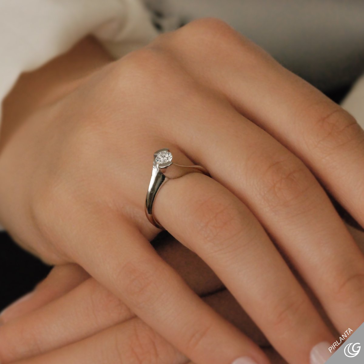 Işıltınıza Işıltı Katacak Eşsiz Tasarım...
E VVS2 0,33 Gr.
🔷 gencay.com
"Sadece Sosyal Medya Ve Online Alışveriş Sitesine Özel Değişim &amp; İade Ve Ücretsiz Kargo Fırsatı"