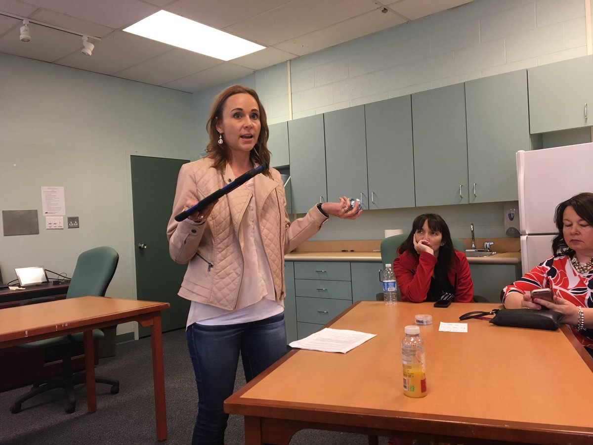 mmelee5's tweet image. Fantastic seeing what @TanyaClancey is doing in her kindergarten class @MorrisAcademy1 w/ #codetolearn using Beebots 🐝 &amp;amp; Sphero 🤖 ! #kinderscancode #curriculumconnections @NLESDCA