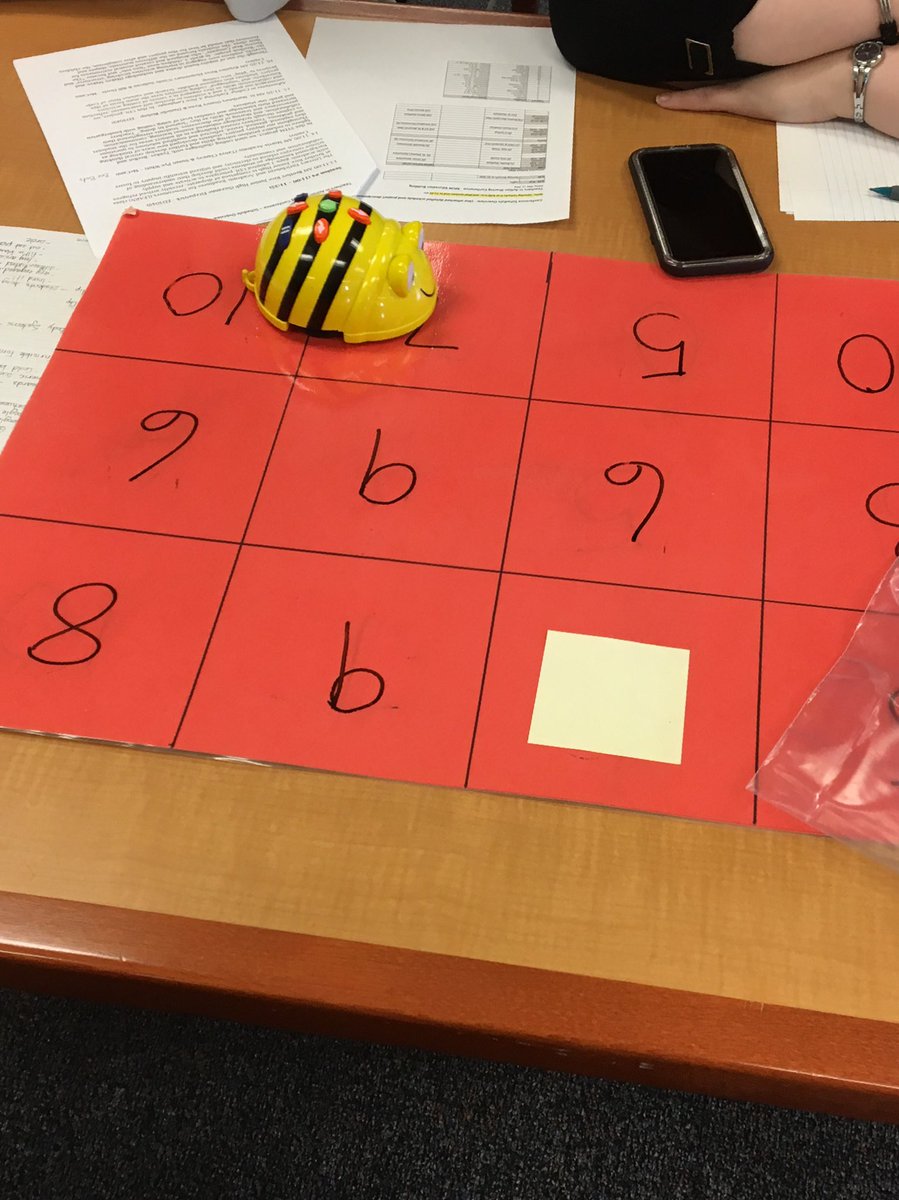 mmelee5's tweet image. Fantastic seeing what @TanyaClancey is doing in her kindergarten class @MorrisAcademy1 w/ #codetolearn using Beebots 🐝 &amp;amp; Sphero 🤖 ! #kinderscancode #curriculumconnections @NLESDCA