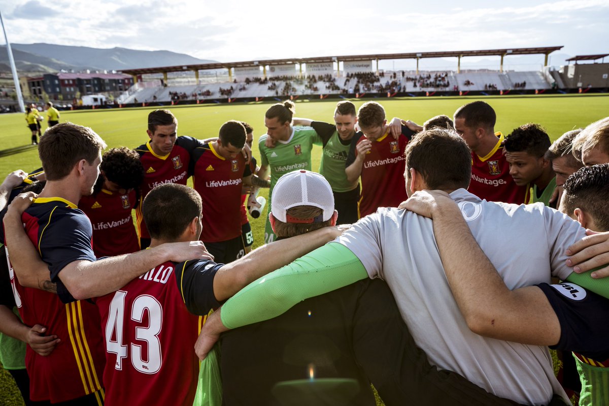 RealMonarchs's tweet photo. Always together 👊🏼 https://t.co/cNCV9vvPXZ
