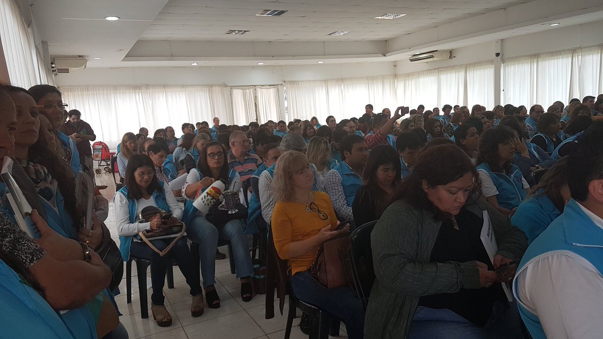 Laura_Noremberg's tweet photo. XXX Congreso Ptovincial Ordinario @udpm_misiones #Appstoles #Memoria #Balance2017 💪💪💪 https://t.co/N9pIVPyhSx