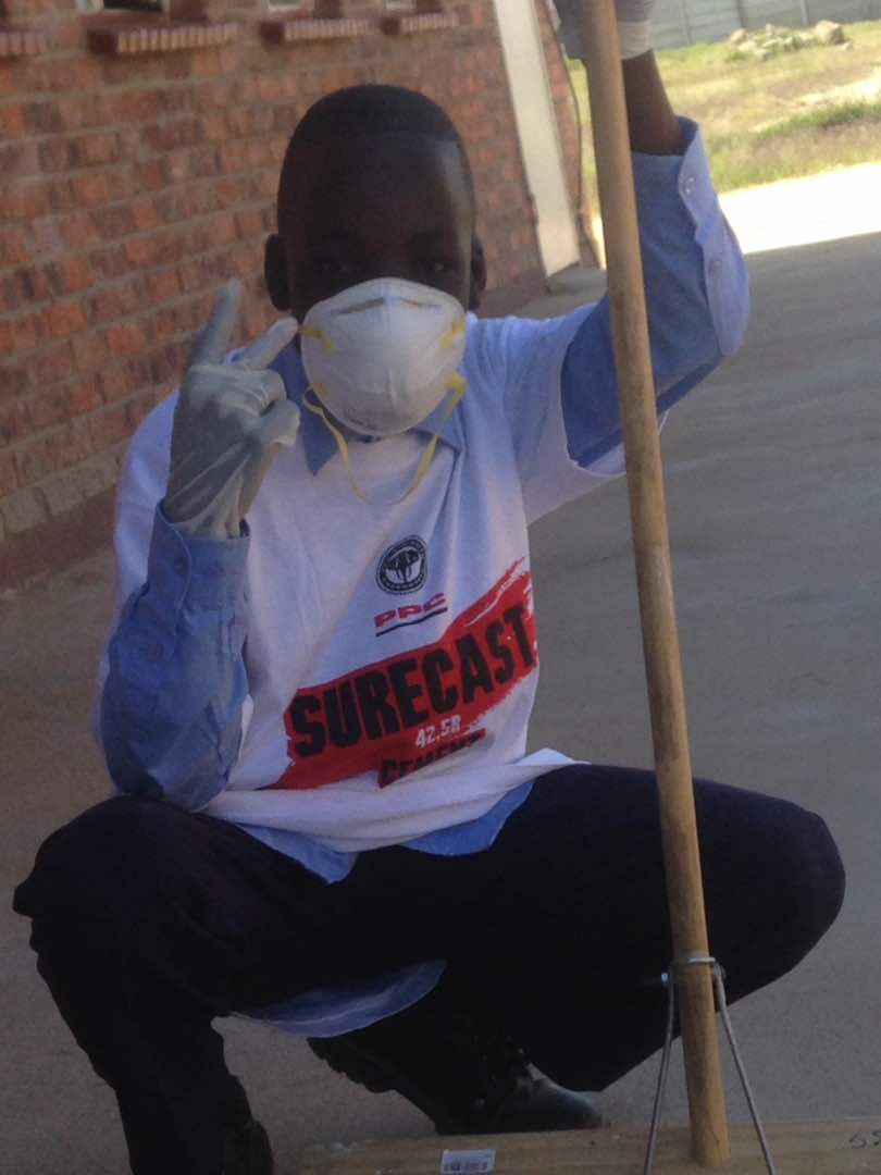 enthusemag's tweet photo. Thanks for following our thread. It's been an amazing day at Ruvheneko Primary School in Ruwa where we were live feeding the #StrengthInSafety clean up campaign carried out by the wonderful folks at @ppczimbabwe. Always remember to keep it #ENTHUSE #StrengthBeyondTheBag #ENTHUSE https://t.co/nfAQQlvL6x