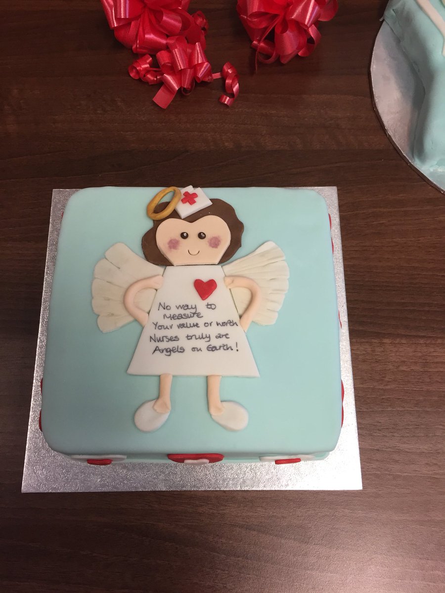 Bake off time for nurses day @IoWNHSTrust . So impressed by the standards of nurse bakers #RCN18 #NHS70
