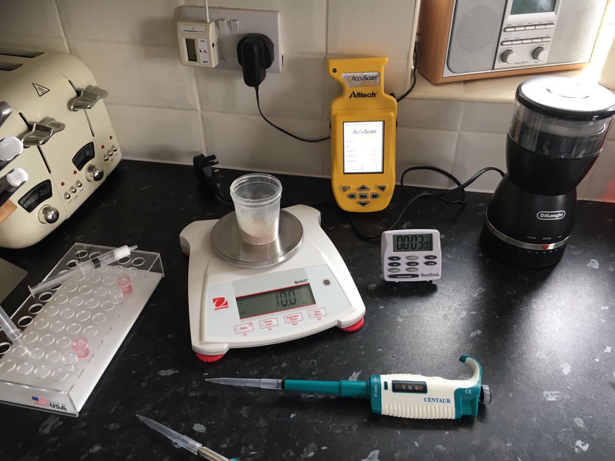 AlltechUK's tweet image. @jevansalltech out on a customers #pig farm this morning carrying out a mycotoxin test with our new #Rapiread portable kit which gives results in under 20mins! Come along to stand44 at next week's @PigPoultry if you're interested in a free test #MycotoxinManagement