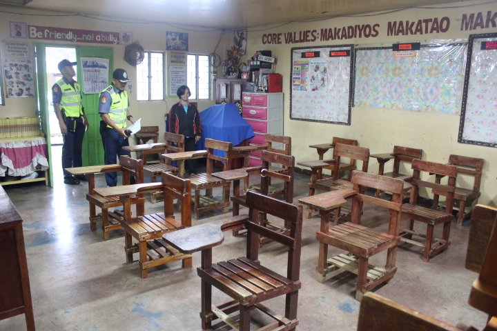 PNPBaguioStn4's tweet photo. Personnel of Station 4 led by PCI JERRY BENITO HADUCA, Station Commander visited the polling precincts within AOR, had dialogue with teachers and LGUs re: Fair and Honest BSKE
#BSKElection
@ProcorRpcrd @rwinp88 @BaguiosFinest @PNP_PCRG https://t.co/fiuIYurcxI