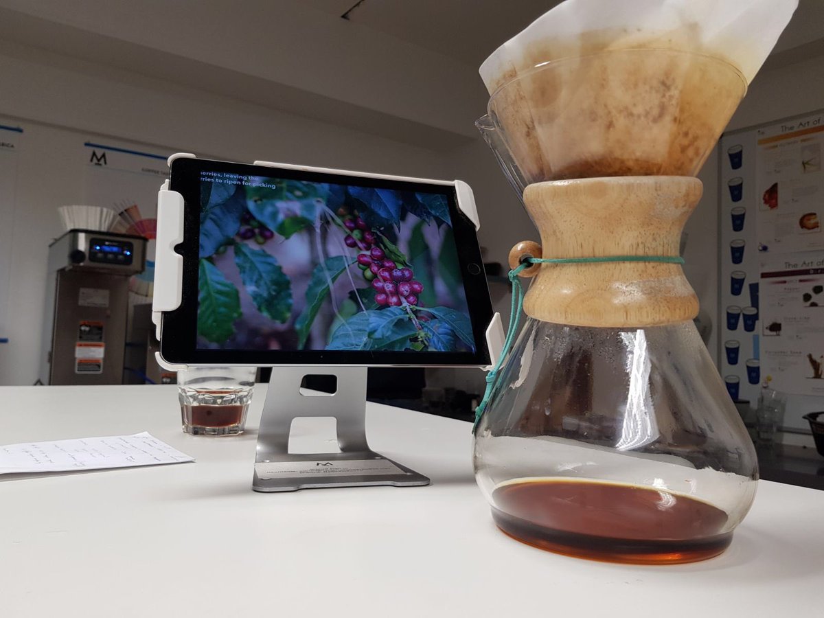 TheWorksLondon's tweet photo. TIME TO ROAST ✌🏻Our very own @ValentinCojoca4 has headed out to explore @MSCroasters HQ today ! We are super excited to see where the magic happens 😍🙌🏻☕️ @BaxterStorey https://t.co/saXKvUDI2M