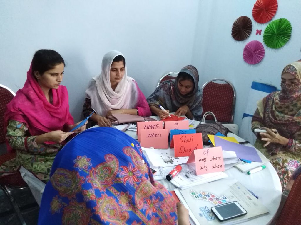 SiyaniSahelian's tweet image. #LearningWords: how do we make it fun? #TeacherTraining #A3G