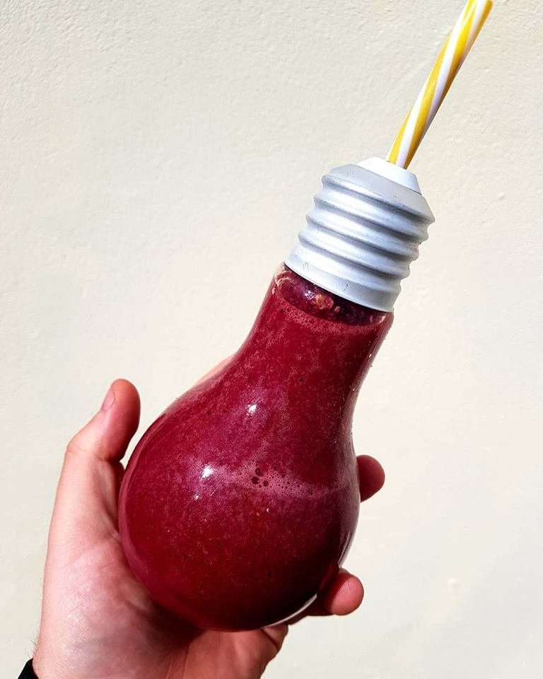 Nutripodzz's tweet photo. Love this smoothie idea from Darryn Unislim Rathdowney 😍 - a healthy way to light up your Eurovision party this weekend - Best of Luck Ireland 🇮🇪#Nutripodzz #eurovison #Chiaseeds #Smoothie #superfoods https://t.co/yq6UxU2MQH