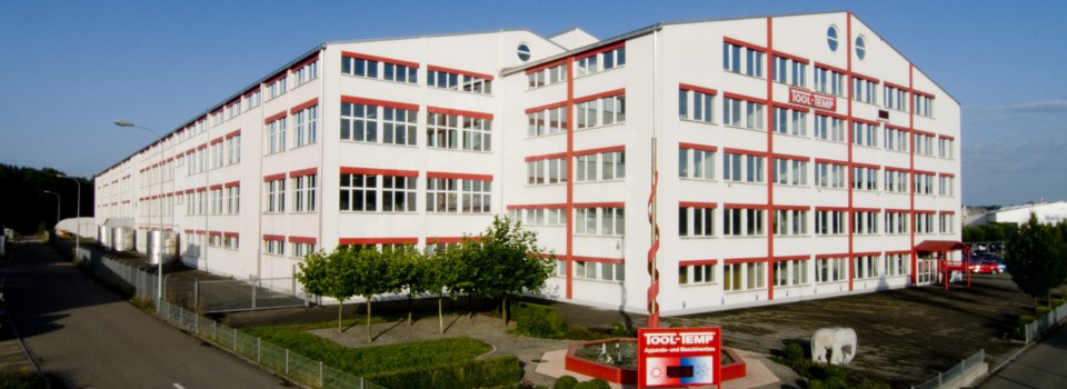 ToolTempLtd's tweet photo. All of our Temperature Control Units are produced under one roof, at the fantastic facility in Sulgen Switzerland. Please contact us for all of your Temperature Control Requirements @ToolTempLtd #swissquality #temperaturecontrol #tooltemp https://t.co/lCyGKCynls